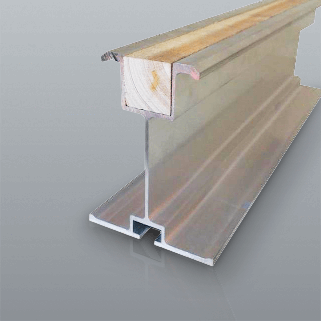 다양한 모양과 크기로 매끄럽고 은색 알루미늄 프로파일을 보여주는 이미지는 매끄러운 마감재, 가벼운 구조 및 내구성을 강조합니다.